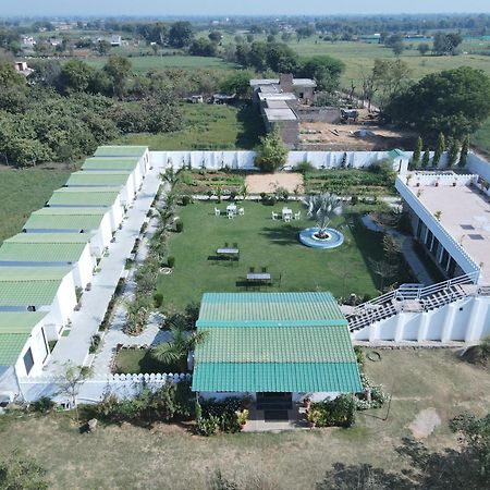 The Castle Crown - Hem Vilas Resort Ranthambhore Saváj Madhopur Kültér fotó