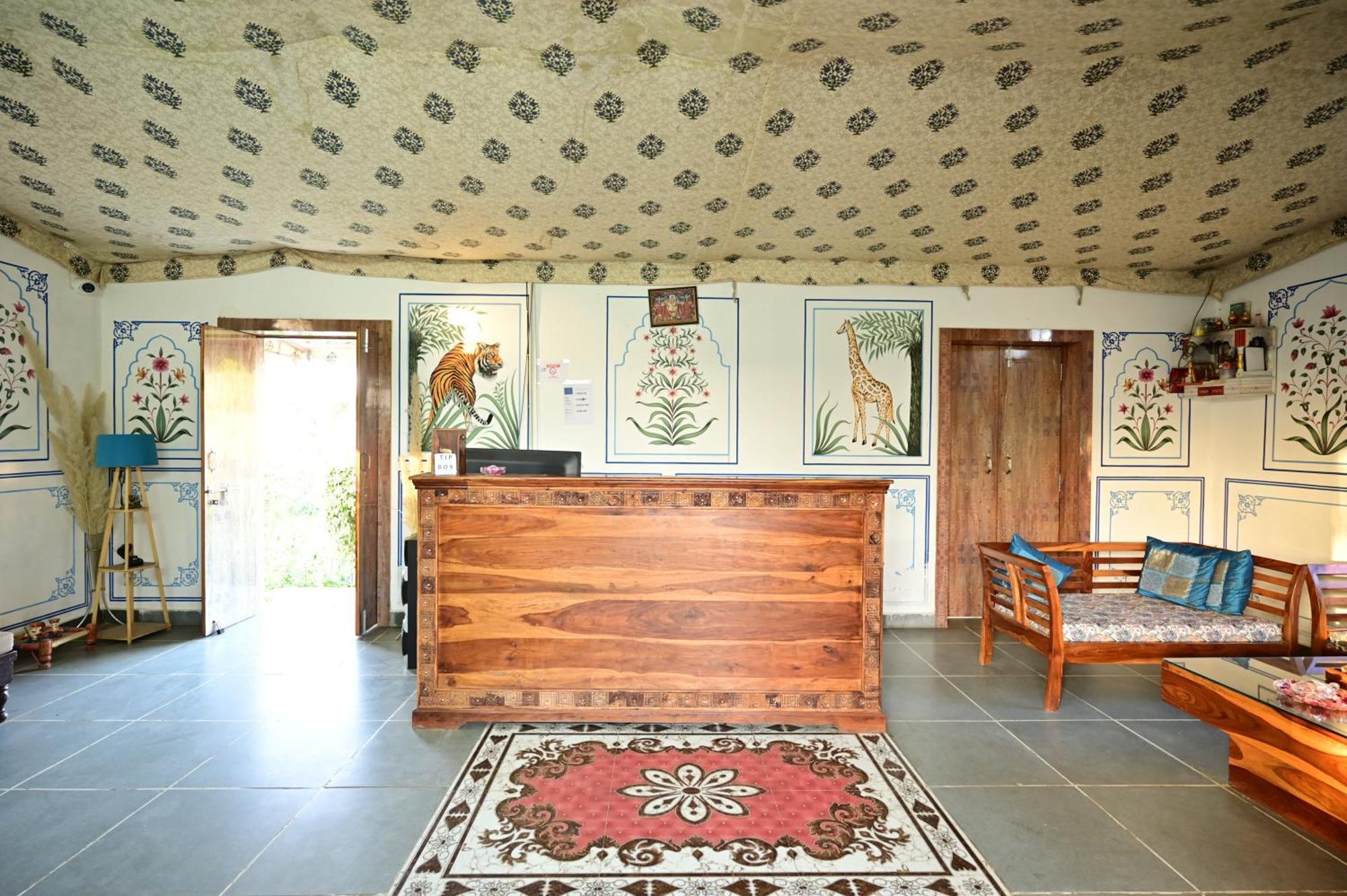 The Castle Crown - Hem Vilas Resort Ranthambhore Saváj Madhopur Kültér fotó