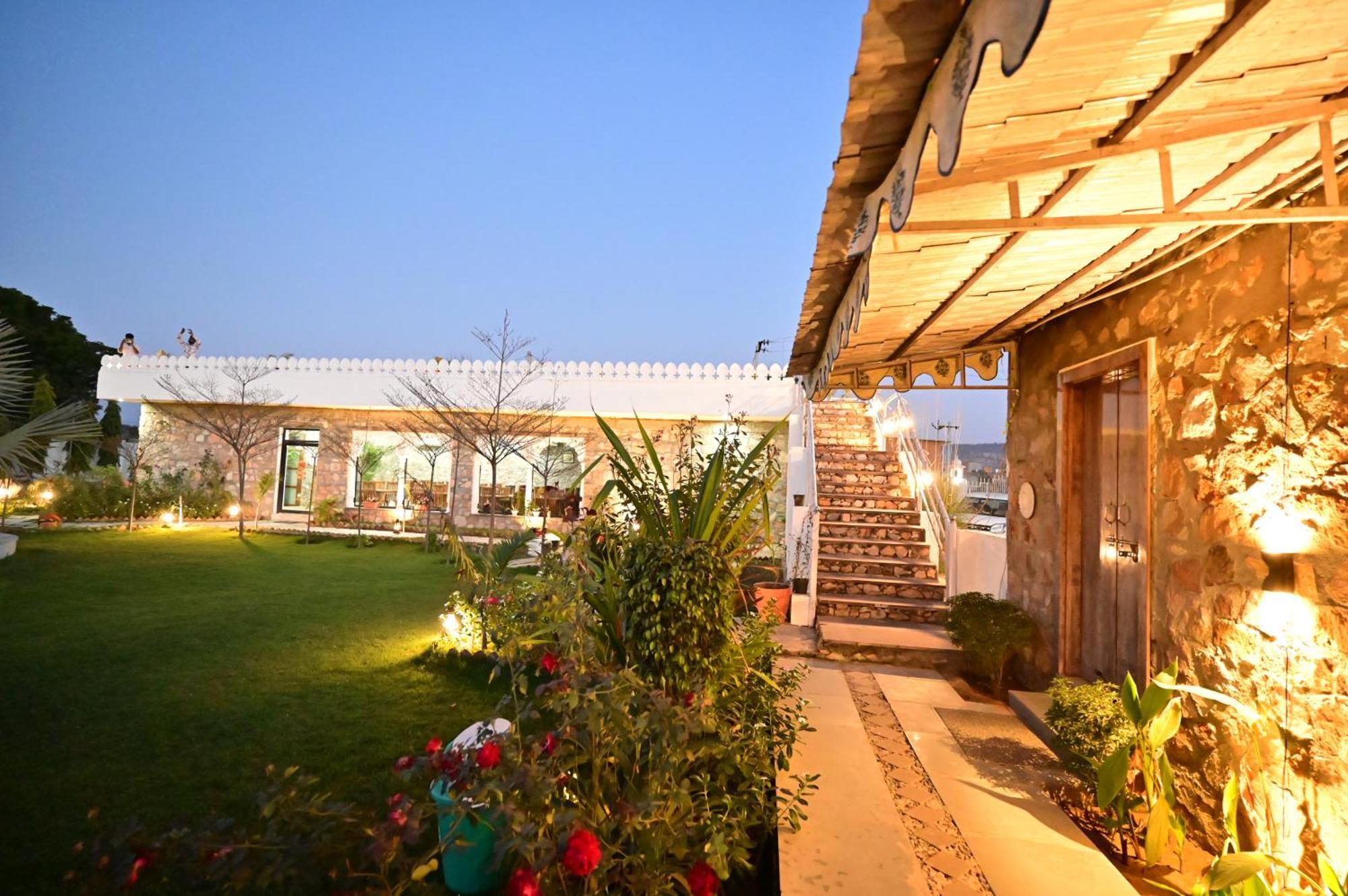 The Castle Crown - Hem Vilas Resort Ranthambhore Saváj Madhopur Kültér fotó