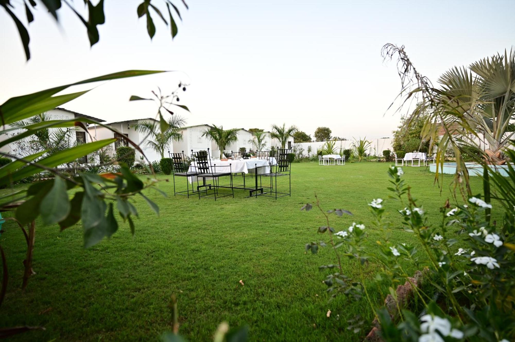 The Castle Crown - Hem Vilas Resort Ranthambhore Saváj Madhopur Kültér fotó