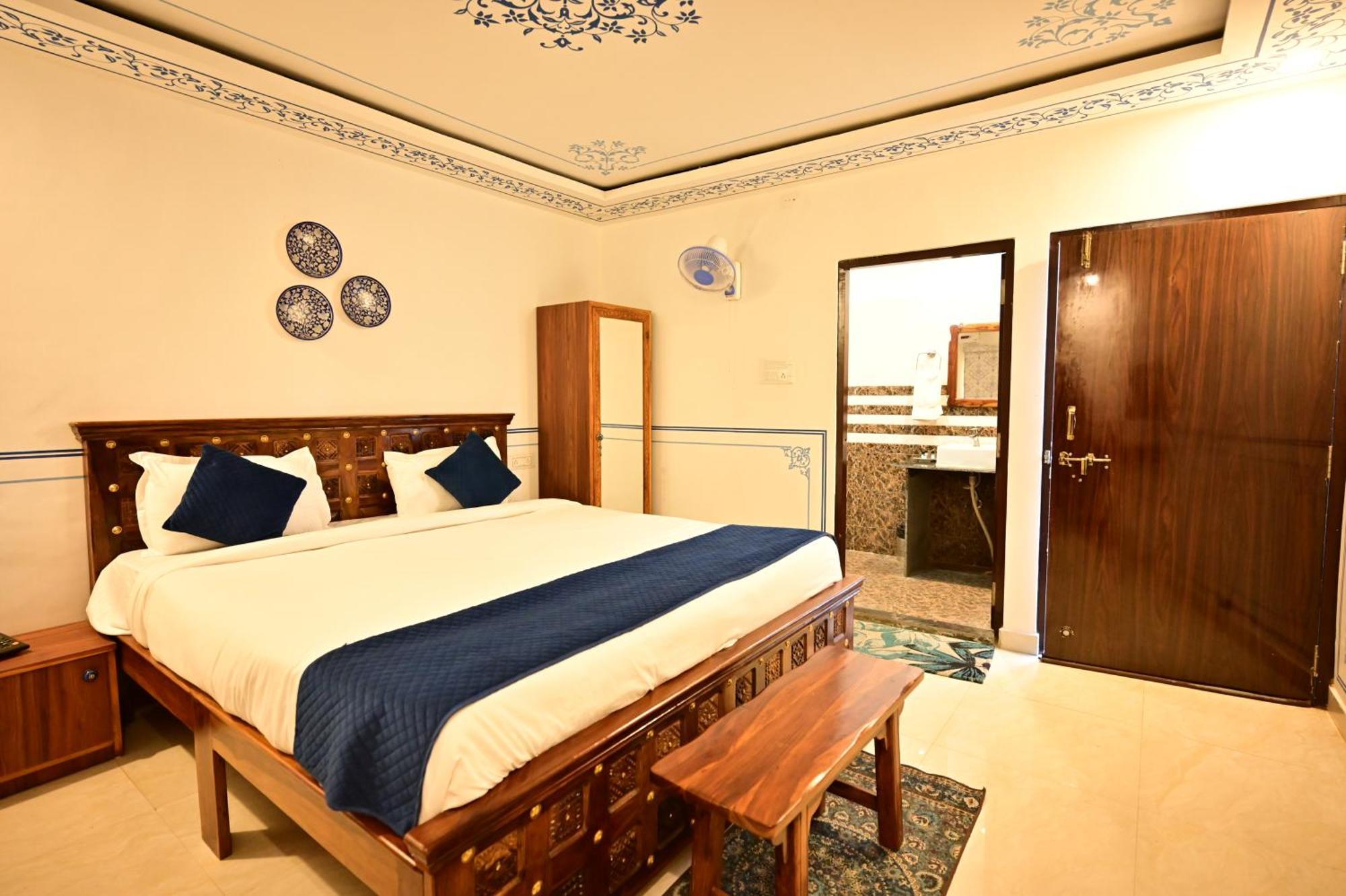 The Castle Crown - Hem Vilas Resort Ranthambhore Saváj Madhopur Kültér fotó